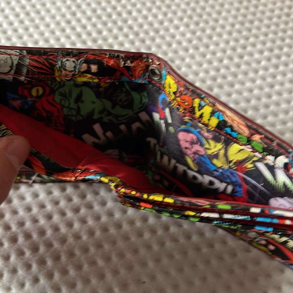 Marvel bifold - Picture 5 of 5